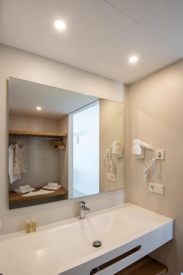 Apartamentos Top Secret Prestige Es Pujols - Formentera Vacaciones エクステリア 写真